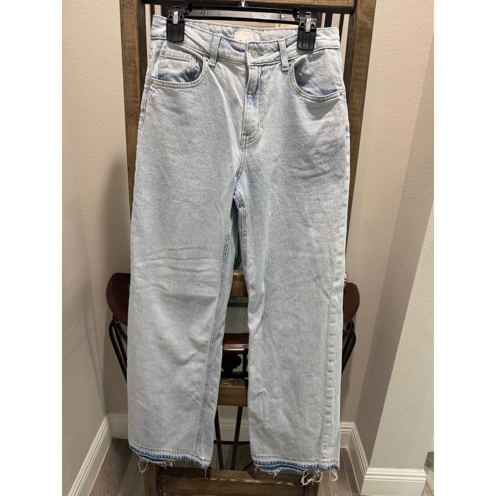 H&M Womens Light Wash wide Leg Jeans Raw Hem Size 6 Blue High Waisted
